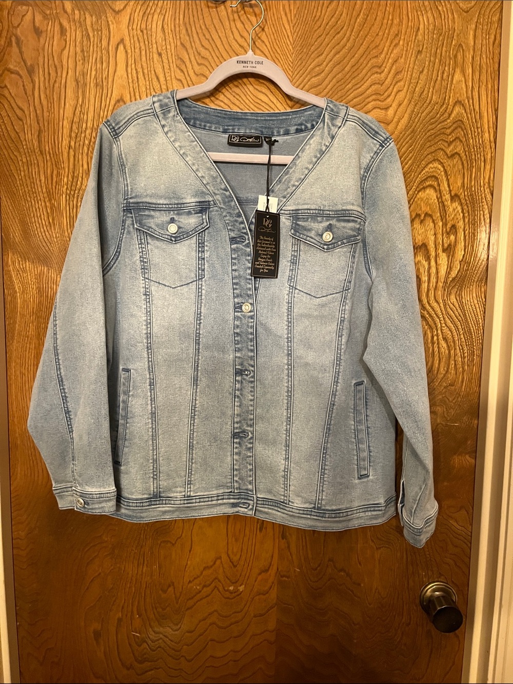 1x DG2 Signature Light Wash Jean Jacket in Light Blue